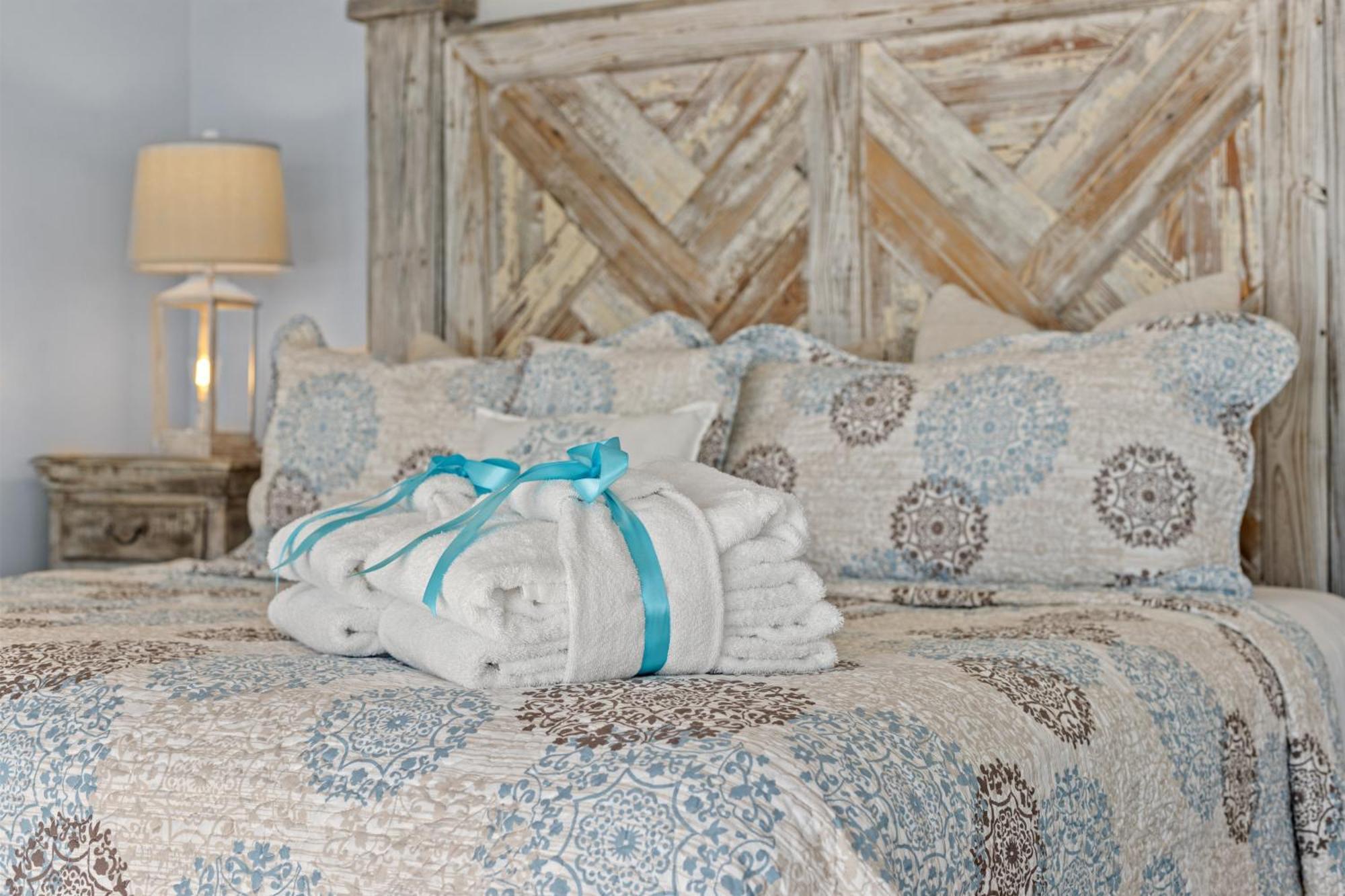 Luxury Gulf Front Property! Directly On The Beach! Sleeps 15! Panama City Beach Exterior photo
